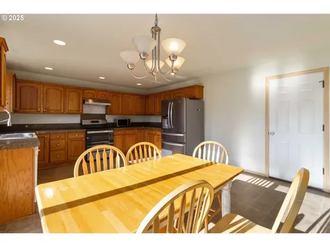 63 Crown Point Road Longview WA 98632