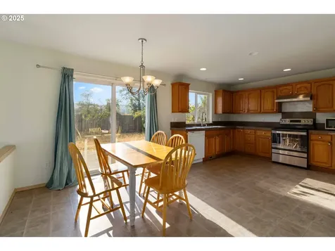 63 Crown Point Road Longview WA 98632