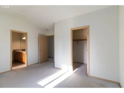 63 Crown Point Road Longview WA 98632