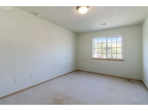 63 Crown Point Road Longview WA 98632