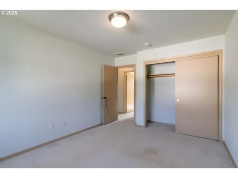 63 Crown Point Road Longview WA 98632