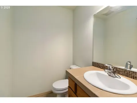 63 Crown Point Road Longview WA 98632