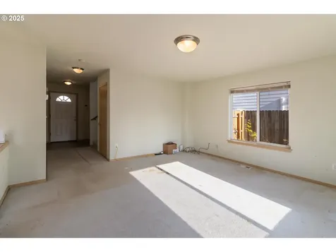 63 Crown Point Road Longview WA 98632