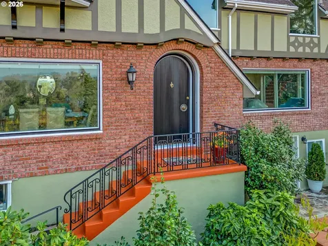 2450 Birch Lane Eugene OR 97403