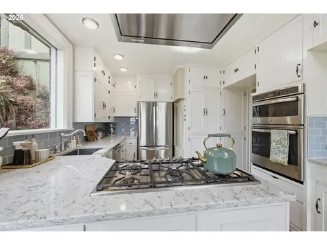 2450 Birch Lane Eugene OR 97403
