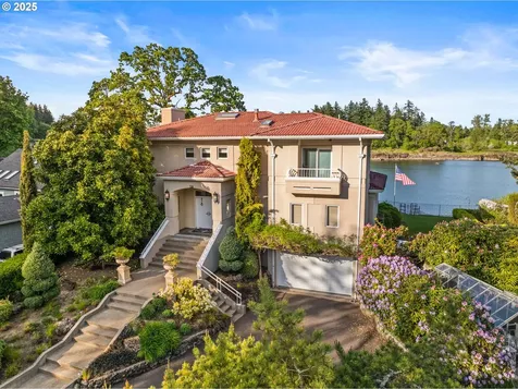 12760 S Fielding Road Lake Oswego OR 97034