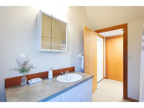 85822 1st Street Eugene OR 97405