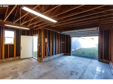 85822 1st Street Eugene OR 97405