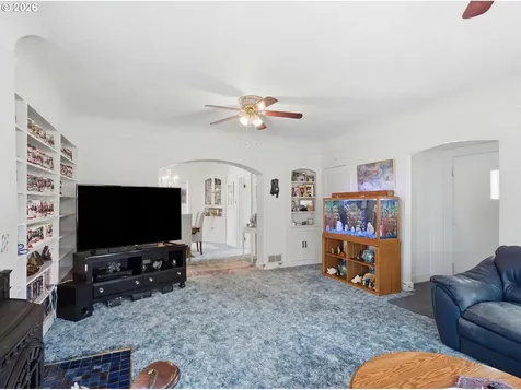 544 SE Court Street Dallas OR 97338