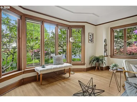 2260 NE 32nd Avenue Portland OR 97212