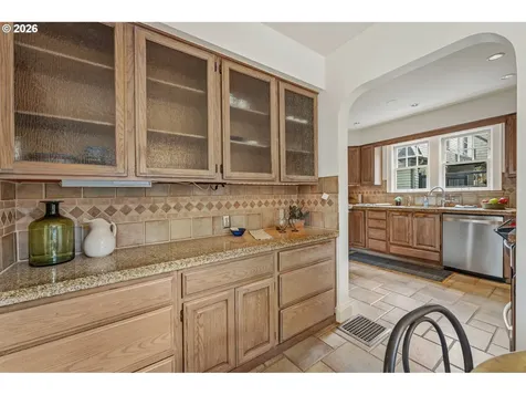 2260 NE 32nd Avenue Portland OR 97212