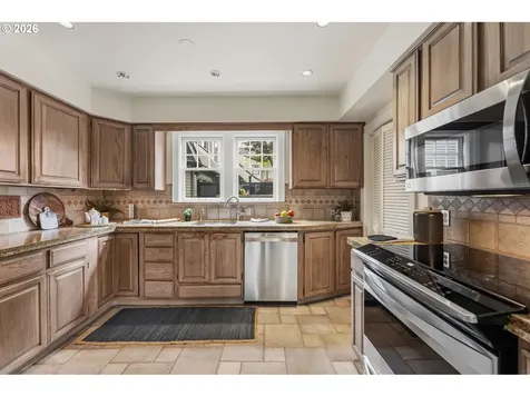 2260 NE 32nd Avenue Portland OR 97212