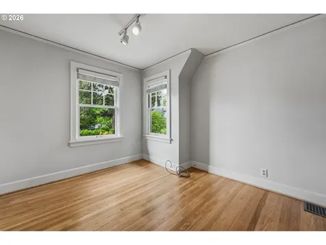 2260 NE 32nd Avenue Portland OR 97212
