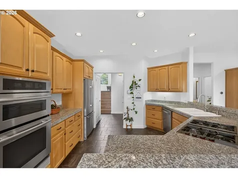 3966 NW Loy Court Portland OR 97229