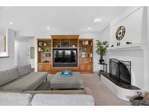 3966 NW Loy Court Portland OR 97229
