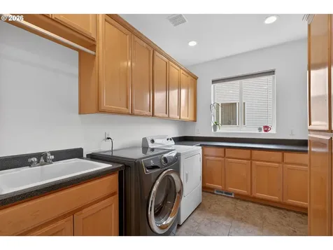 3966 NW Loy Court Portland OR 97229