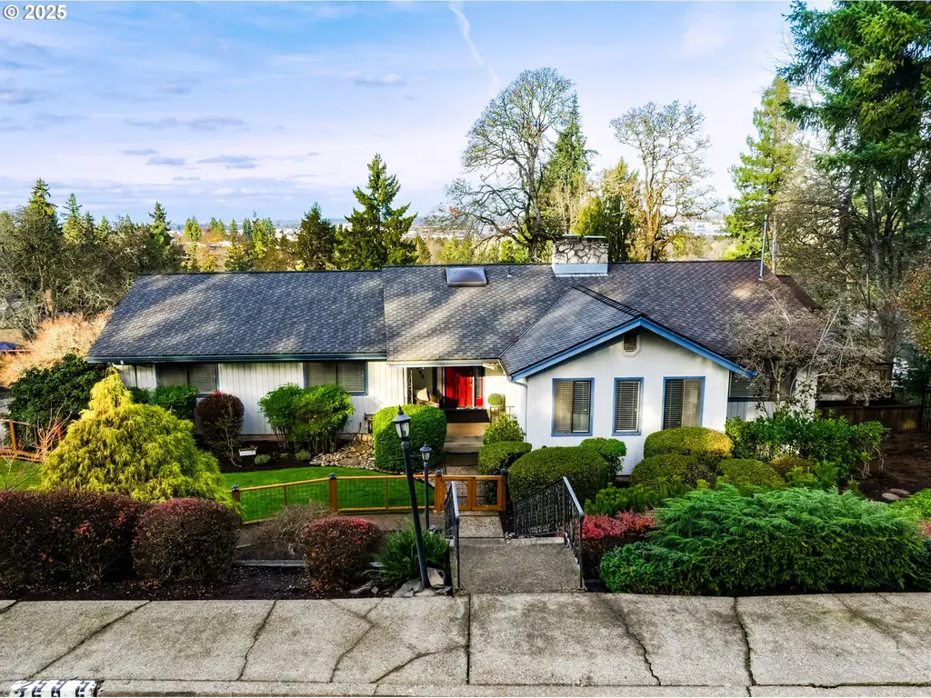 2595 Highland Oaks Drive Eugene OR 97405