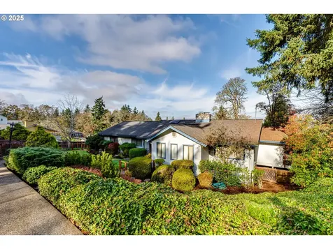 2595 Highland Oaks Drive Eugene OR 97405