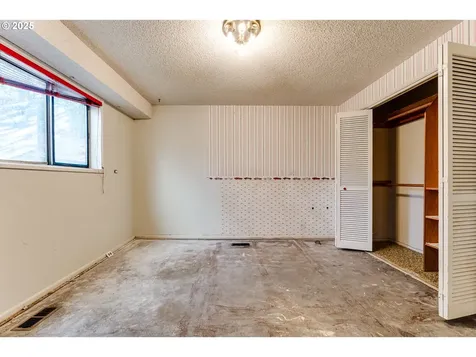 2595 Highland Oaks Drive Eugene OR 97405