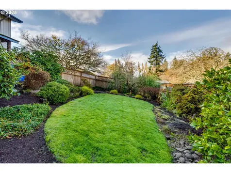 2595 Highland Oaks Drive Eugene OR 97405