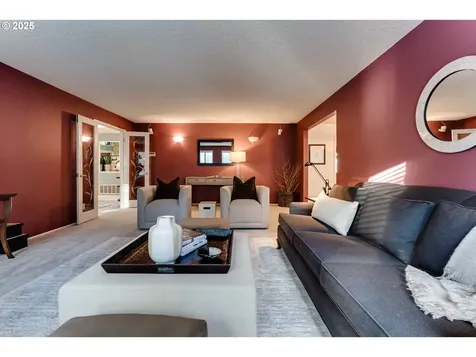 2595 Highland Oaks Drive Eugene OR 97405