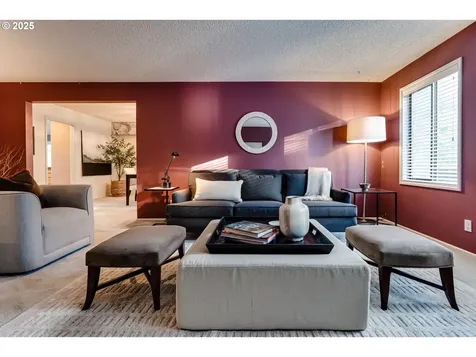2595 Highland Oaks Drive Eugene OR 97405