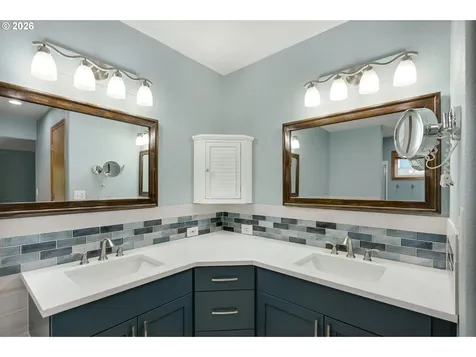 20245 SW Comanche Terrace Tualatin OR 97062