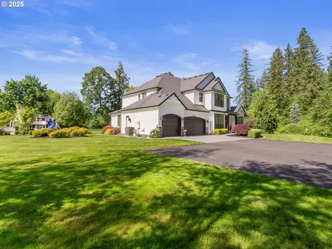 18711 NE 73rd Street Vancouver WA 98682