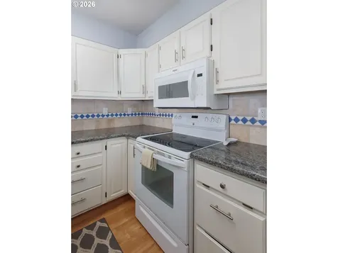 2340 S Crestline Drive Waldport OR 97394