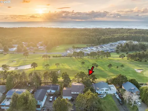 2340 S Crestline Drive Waldport OR 97394