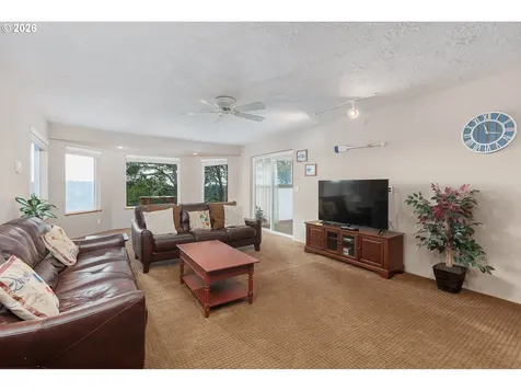 2340 S Crestline Drive Waldport OR 97394
