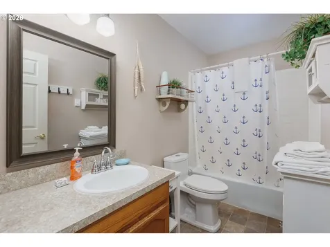 2340 S Crestline Drive Waldport OR 97394