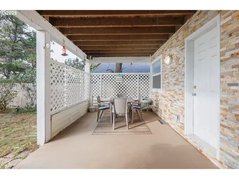 2340 S Crestline Drive Waldport OR 97394