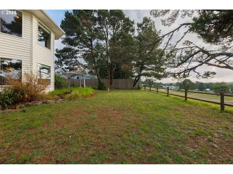 2340 S Crestline Drive Waldport OR 97394