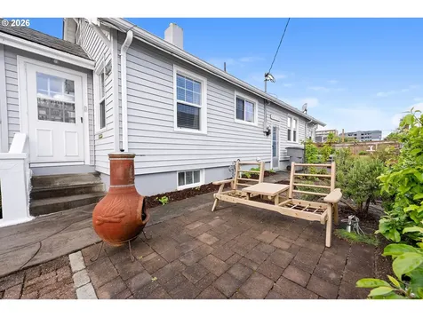416 S Downing Street Seaside OR 97138