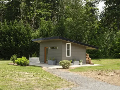 560 Park Road Winlock WA 98596