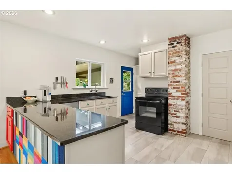 6610 SW Canyon Lane Portland OR 97225