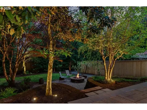 6610 SW Canyon Lane Portland OR 97225