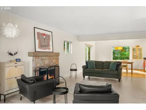 6610 SW Canyon Lane Portland OR 97225