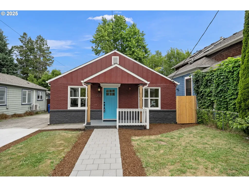 205 NE Stanton Street Portland OR 97212