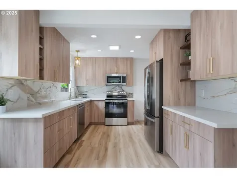205 NE Stanton Street Portland OR 97212