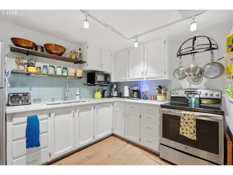 6717 Oakridge Drive Gladstone OR 97027