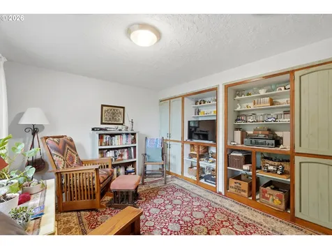 6717 Oakridge Drive Gladstone OR 97027