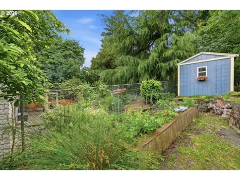 6717 Oakridge Drive Gladstone OR 97027