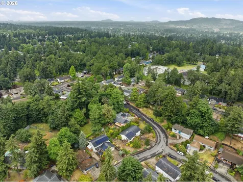 6717 Oakridge Drive Gladstone OR 97027