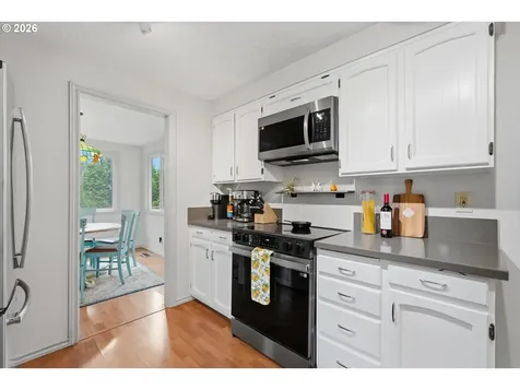 6717 Oakridge Drive Gladstone OR 97027
