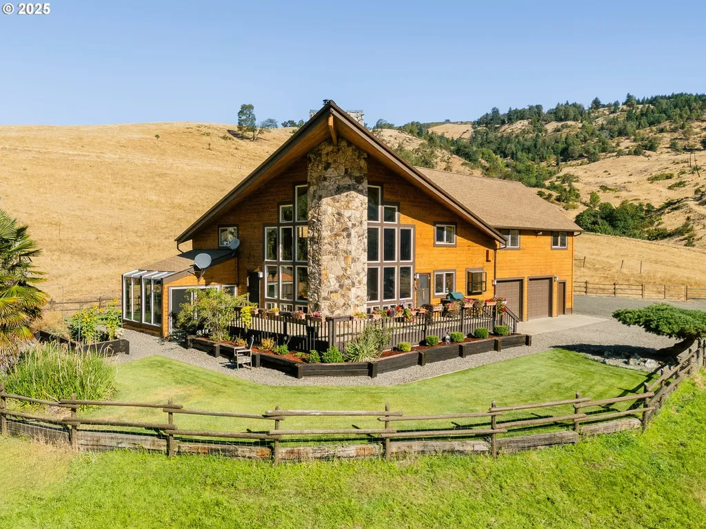 325 Beals Creek Road Canyonville OR 97417