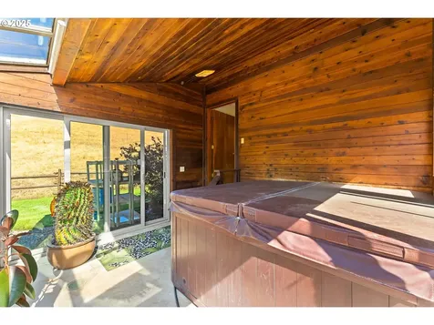 325 Beals Creek Road Canyonville OR 97417