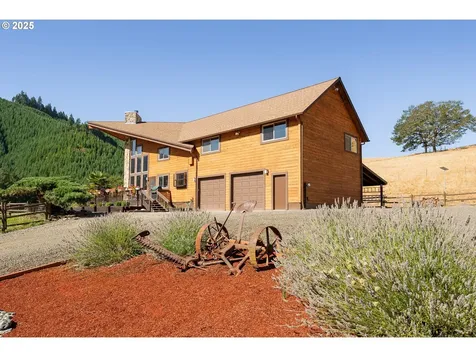 325 Beals Creek Road Canyonville OR 97417