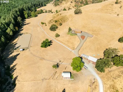 325 Beals Creek Road Canyonville OR 97417